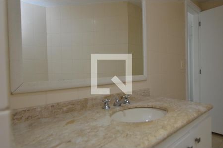 Apartamento para alugar com 106m², 3 quartos e 2 vagas Apartamento para alugar com 106m², 3 quartos e 2 vagasBanheiro