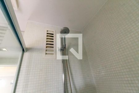 Banheiro de apartamento à venda com 1 quarto, 70m² em Vila Suzana, São Paulo