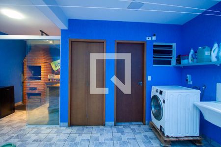 Casa à venda com 300m², 3 quartos e 2 vagasÁrea de Serviço