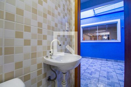 Casa à venda com 300m², 3 quartos e 2 vagasBanheiro de Serviço