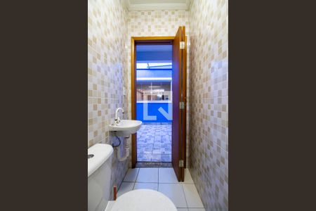 Casa à venda com 300m², 3 quartos e 2 vagasBanheiro de Serviço