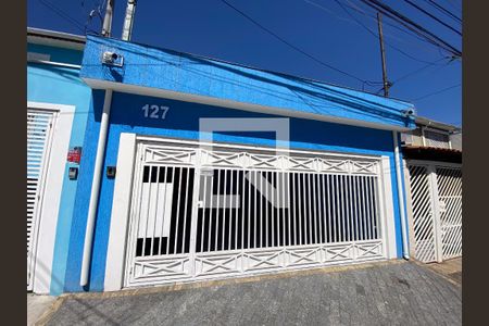 Fachada de casa à venda com 3 quartos, 300m² em Parque Colonial, São Paulo