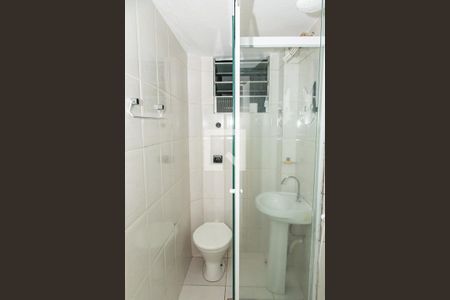 Banheiro de apartamento à venda com 1 quarto, 33m² em Liberdade, São Paulo