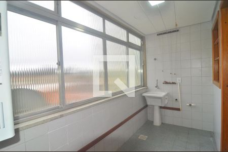 Apartamento para alugar com 126m², 4 quartos e 1 vagaÁrea de Serviço