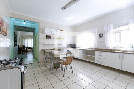 Casa à venda com 226m², 3 quartos e 2 vagasCozinha - Armários