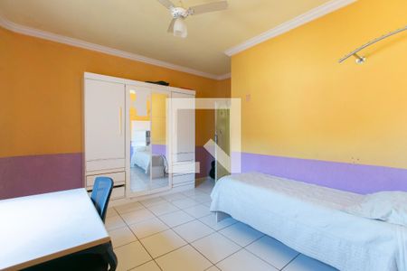 Casa à venda com 226m², 3 quartos e 2 vagasQuarto 2