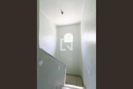 Casa à venda com 226m², 3 quartos e 2 vagasHall - Escada