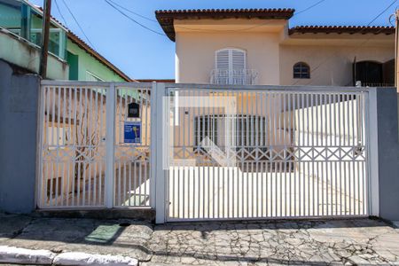 Casa à venda com 226m², 3 quartos e 2 vagasFachada