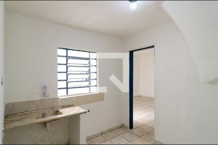 Cozinha de casa para alugar com 2 quartos, 100m² em Vila Guarani (z Sul), São Paulo