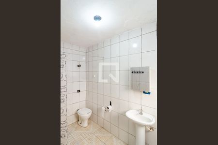 Banheiro Social de casa para alugar com 2 quartos, 100m² em Vila Guarani (z Sul), São Paulo