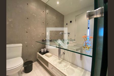 Apartamento à venda com 70m², 2 quartos e 2 vagasBanheiro Social