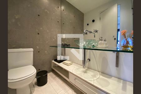 Apartamento à venda com 70m², 2 quartos e 2 vagasBanheiro Social