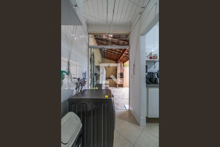 Casa de condomínio à venda com 100m², 3 quartos e 2 vagasÁrea de Serviço