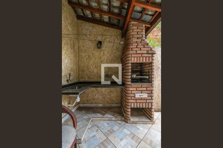 Casa de condomínio à venda com 100m², 3 quartos e 2 vagasQuintal