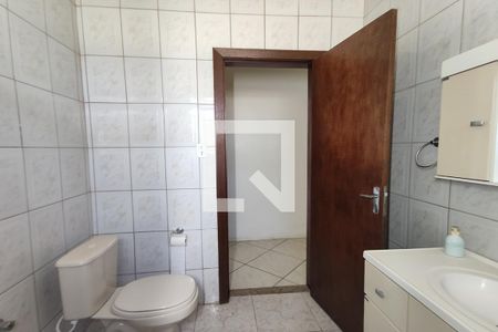 Casa para alugar com 82m², 4 quartos e 1 vaga Casa para alugar com 82m², 4 quartos e 1 vagaBanheiro 1