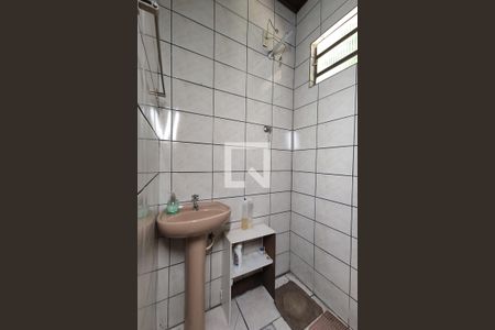 Casa para alugar com 82m², 4 quartos e 1 vaga Casa para alugar com 82m², 4 quartos e 1 vagaBanheiro 2