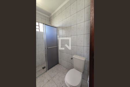 Casa para alugar com 82m², 4 quartos e 1 vaga Casa para alugar com 82m², 4 quartos e 1 vagaBanheiro 1