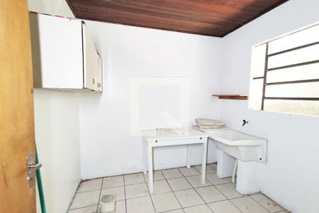 Casa para alugar com 82m², 4 quartos e 1 vaga Casa para alugar com 82m², 4 quartos e 1 vagaÁrea de Serviço