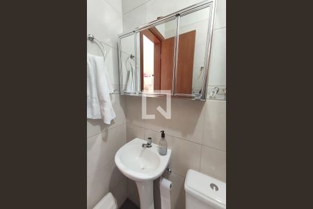 Casa para alugar com 96m², 3 quartos e 2 vagasBanheiro 1