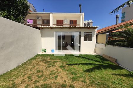 Casa para alugar com 96m², 3 quartos e 2 vagasÁrea externa