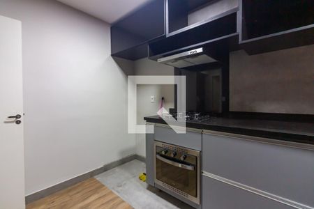 Cozinha de apartamento para alugar com 1 quarto, 40m² em Santa Maria, Osasco