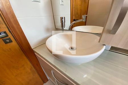 Casa para alugar com 68m², 2 quartos e 1 vagaBanheiro