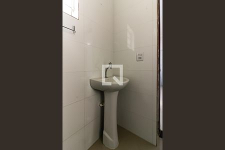 Banheiro de casa para alugar com 1 quarto, 40m² em Parque Peruche, São Paulo