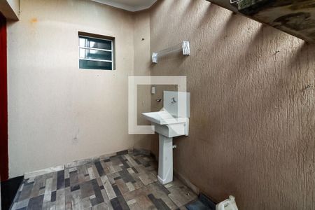 Casa para alugar com 40m², 1 quarto e sem vagaÁrea de Serviço