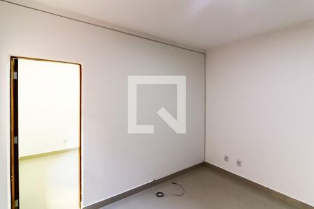 Sala de casa para alugar com 1 quarto, 40m² em Parque Peruche, São Paulo