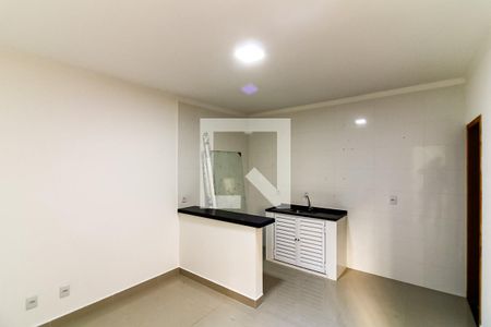 Sala de casa para alugar com 1 quarto, 40m² em Parque Peruche, São Paulo