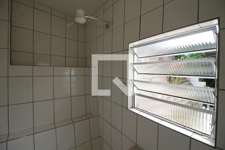 Banheiro de casa para alugar com 1 quarto, 55m² em Vila Prudente, São Paulo
