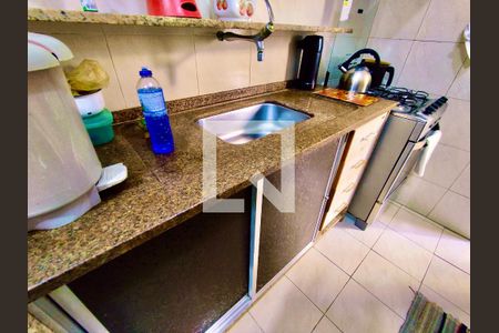 Apartamento à venda com 107m², 4 quartos e sem vaga Apartamento à venda com 107m², 4 quartos e sem vagaCozinha