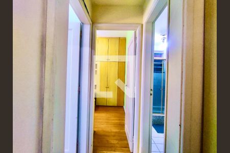 Corredor de apartamento à venda com 4 quartos, 107m² em Copacabana, Rio de Janeiro