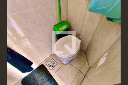 Apartamento à venda com 107m², 4 quartos e sem vaga Apartamento à venda com 107m², 4 quartos e sem vagaBanheiro de Serviço