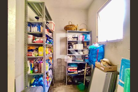 Apartamento à venda com 107m², 4 quartos e sem vaga Apartamento à venda com 107m², 4 quartos e sem vagaQuarto de Serviço