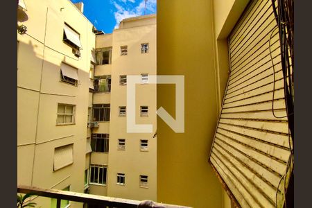 Apartamento à venda com 107m², 4 quartos e sem vaga Apartamento à venda com 107m², 4 quartos e sem vagaVista da Área de Serviço