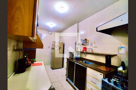 Apartamento à venda com 107m², 4 quartos e sem vaga Apartamento à venda com 107m², 4 quartos e sem vagaCozinha