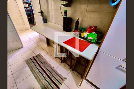 Apartamento à venda com 107m², 4 quartos e sem vaga Apartamento à venda com 107m², 4 quartos e sem vagaCozinha