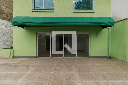 Casa para alugar com 250m², 3 quartos e 4 vagasQuintal