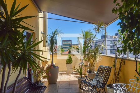 Apartamento à venda com 170m², 3 quartos e 3 vagasChurrasqueira