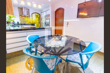 Apartamento à venda com 250m², 4 quartos e 3 vagasCozinha