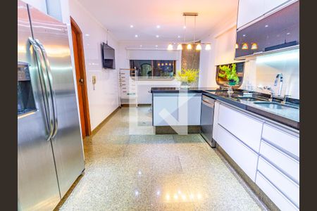 Apartamento à venda com 250m², 4 quartos e 3 vagasCozinha