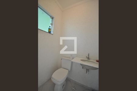 Casa à venda com 188m², 3 quartos e 4 vagasBanheiro de serviço