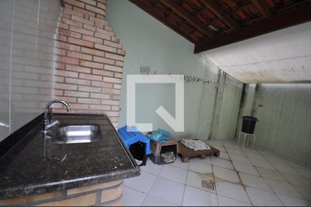 Casa à venda com 188m², 3 quartos e 4 vagasChurrasqueira