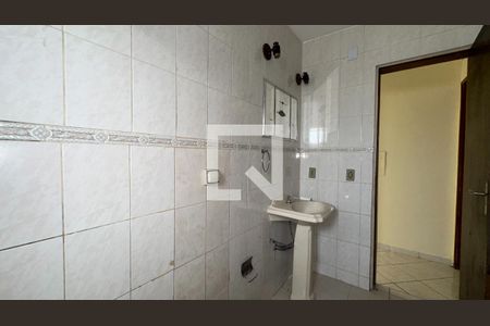 Casa para alugar com 100m², 2 quartos e 10 vagas Casa para alugar com 100m², 2 quartos e 10 vagasBanheiro