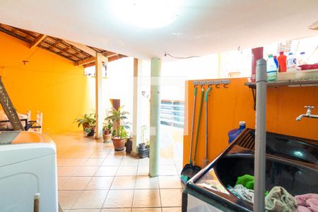 Casa à venda com 135m², 3 quartos e 3 vagas Casa à venda com 135m², 3 quartos e 3 vagasLavanderia