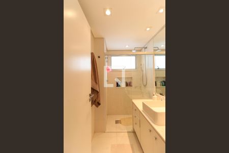 Apartamento para alugar com 140m², 3 quartos e 2 vagasBanheiro Corredor
