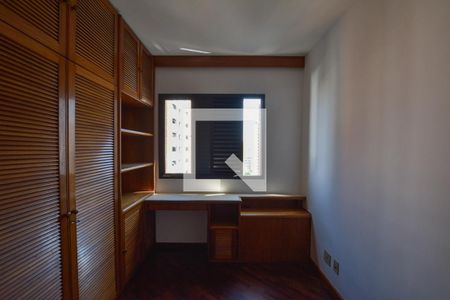 Apartamento à venda com 210m², 3 quartos e 3 vagasQuarto 2