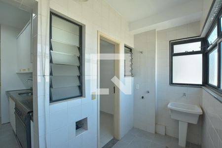 Apartamento à venda com 210m², 3 quartos e 3 vagasLavanderia