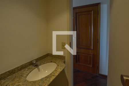 Apartamento à venda com 210m², 3 quartos e 3 vagasLavabo